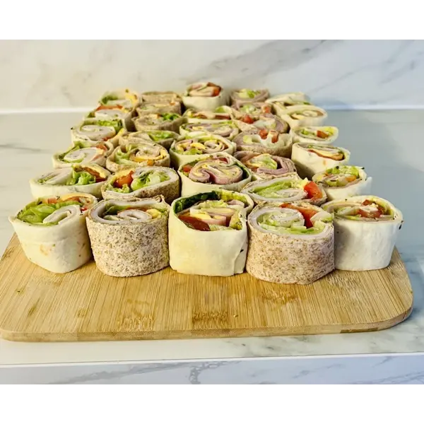 Wrap au blé complet, saumon & crudités